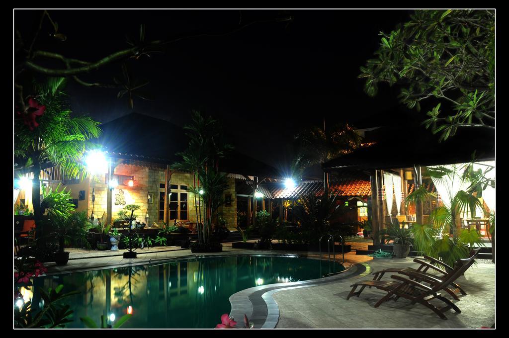 Ndalem Bantul Hotel Yogyakarta Exterior photo