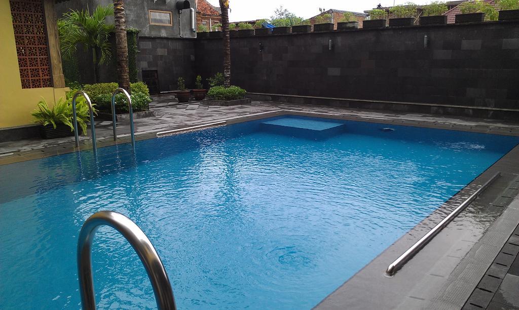 Ndalem Bantul Hotel Yogyakarta Exterior photo