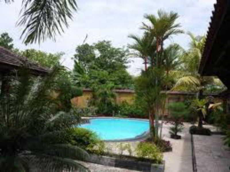 Ndalem Bantul Hotel Yogyakarta Exterior photo