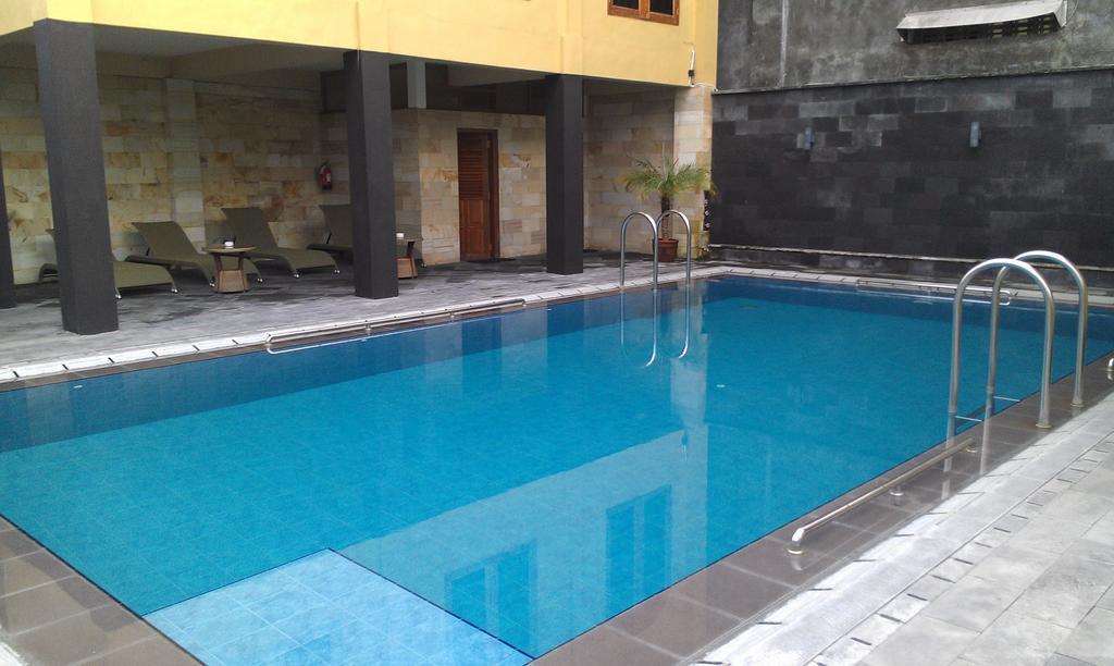 Ndalem Bantul Hotel Yogyakarta Exterior photo